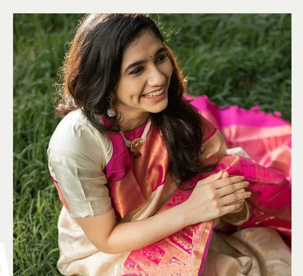 Pink_Embellished_Banarasi_Jacquard_Saree_(Pink)